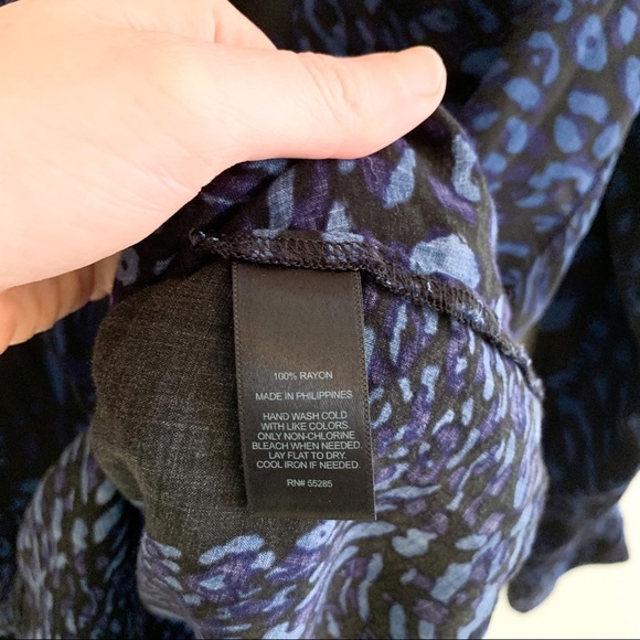 Express Womens Leopard Print Button Down Top Blue Black Small S - Picture 4 of 6